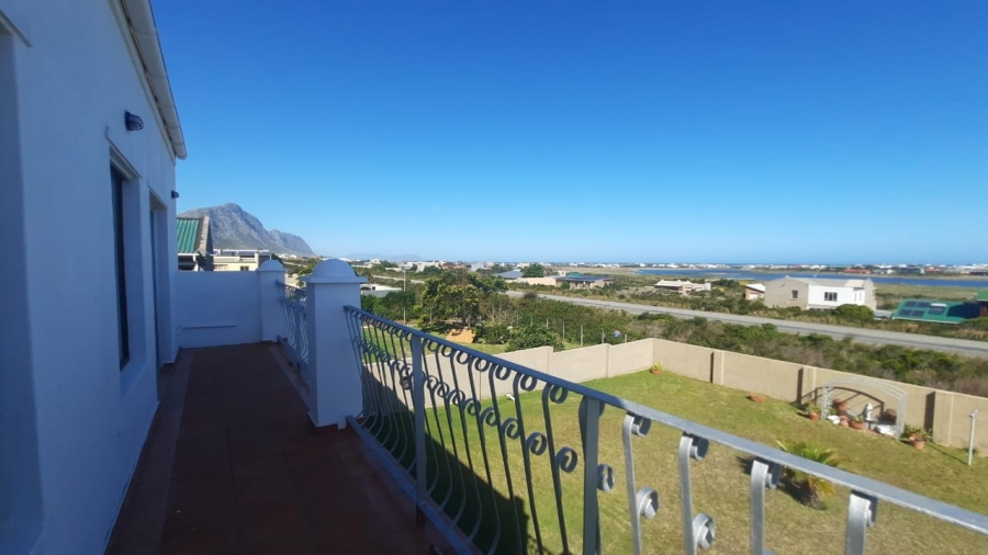 To Let 2 Bedroom Property for Rent in Bettys Bay Western Cape